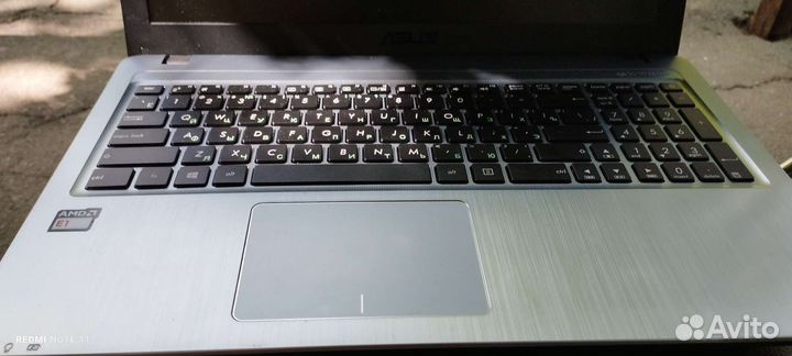 Ноутбук asus