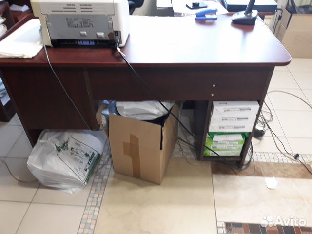 Продам стол компьютерный