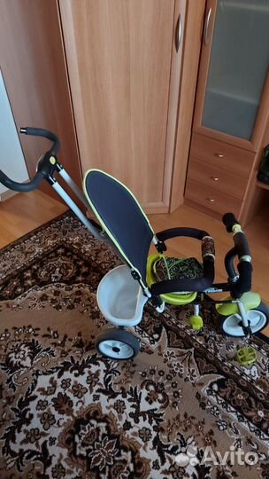 Велосипед коляска с ручкой и корзиной для игрушек