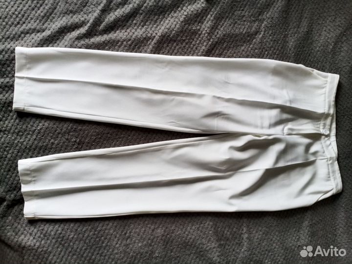 Брючный костюм женский белый 46-48
