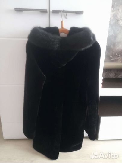 Шуба мутоновая с капюшоном 46 48 размер