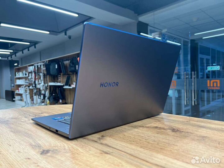 Honor MagicBook 15' 16/512 Gray новый рассрочка