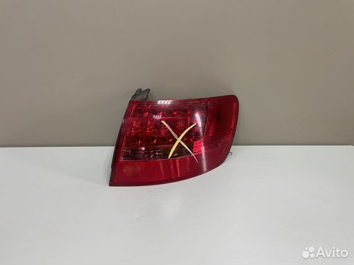Фонарь задний правый Ауди А6 С6 Универсал