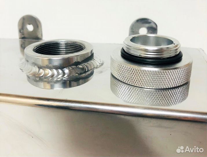 Бачок с крышкой - полированный