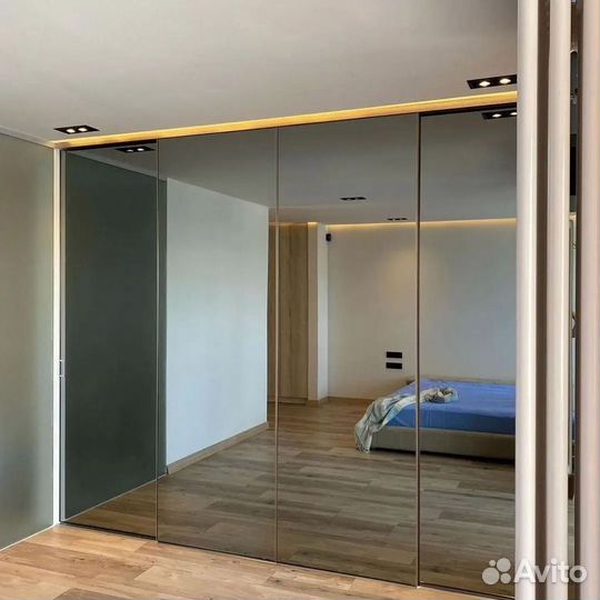 Шкаф купе зеркальный