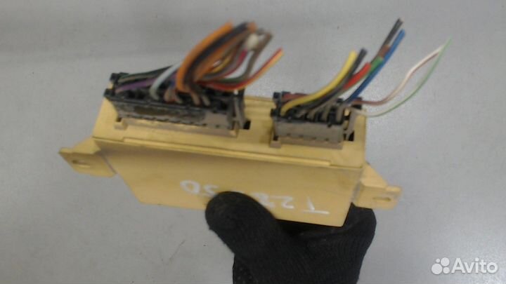 Блок управления прицепного устройства Mitsubishi L