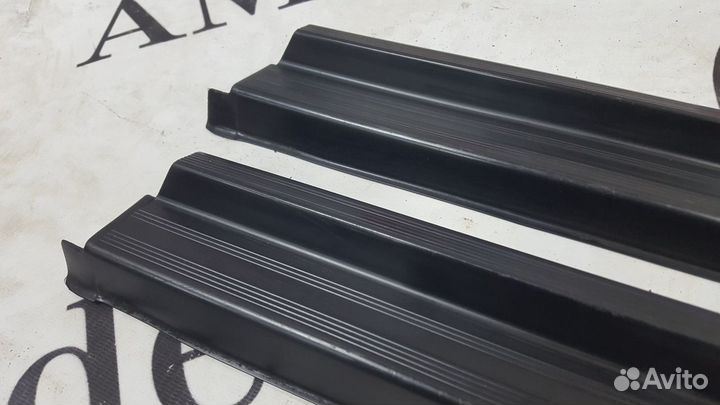 Салонные порожки задние на Mercedes W201 E190