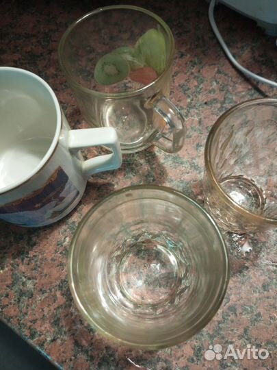 2 кружки и два стакана