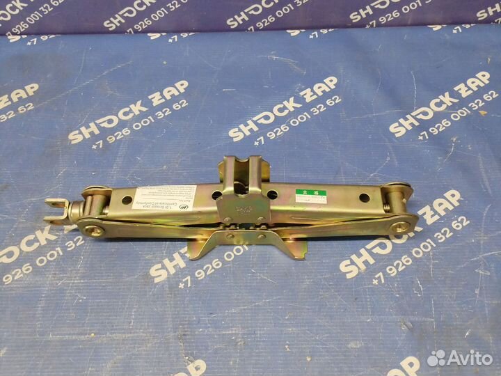 Домкрат с ключом 19mm