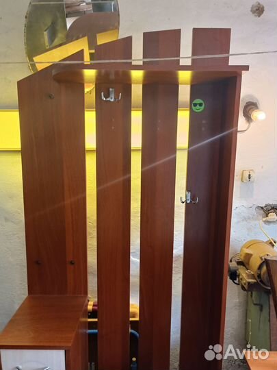 Вешалка напольная