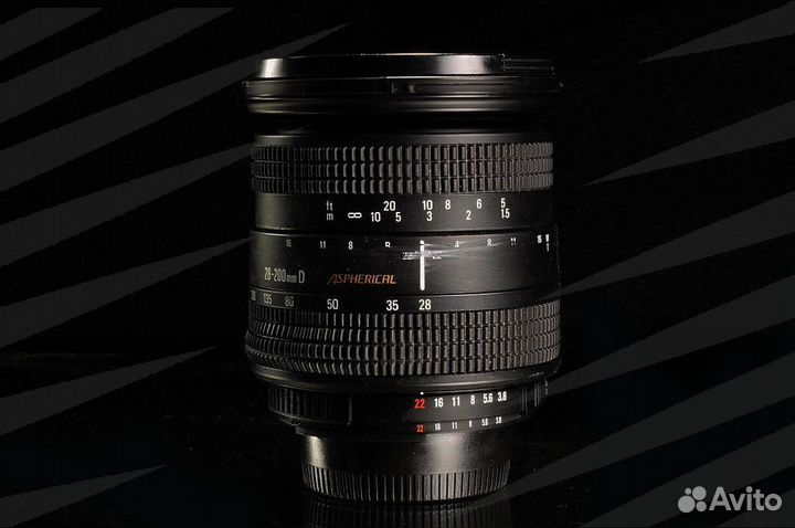 Sigma AF 28-200 mm D for Nikon / 1952