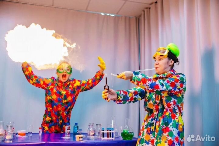 Аниматорысеребрянное шоу,Неоновая вечеринка