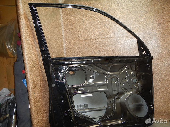 Дверь передняя левая Toyota Land Cruiser Prado