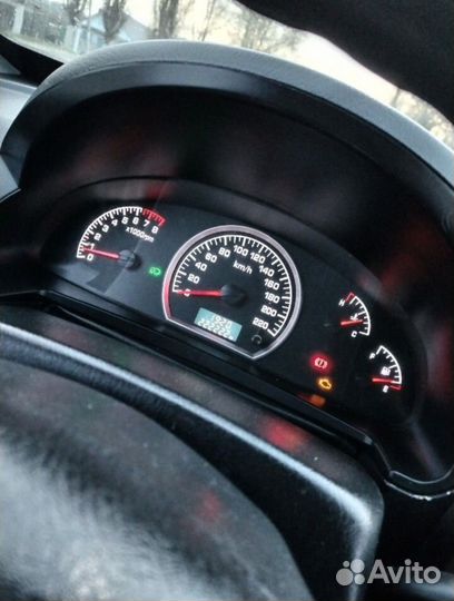 LIFAN Breez (520) 1.6 МТ, 2010, 230 000 км