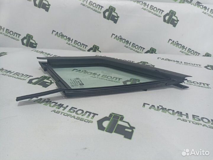 Стекло двери переднее правое Chevrolet Spark 3