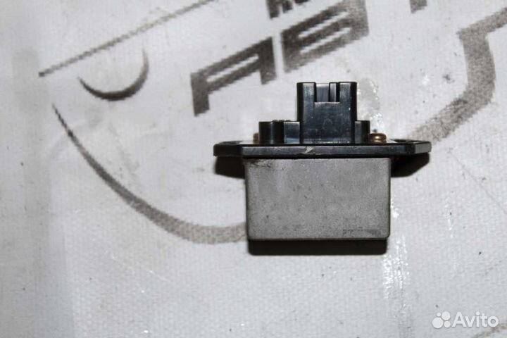 Реостат печки резистор toyota. IST platz porte rau