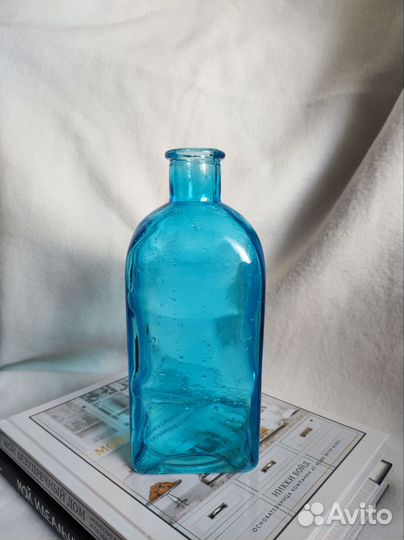 Ваза для цветов цветное стекло интерьерная