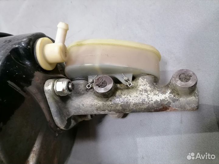 Усилит.вакуумн. с главн.торм.цилиндр. Volvo 343