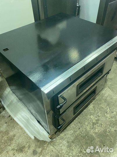 Печь для пиццы 4+4, Италия