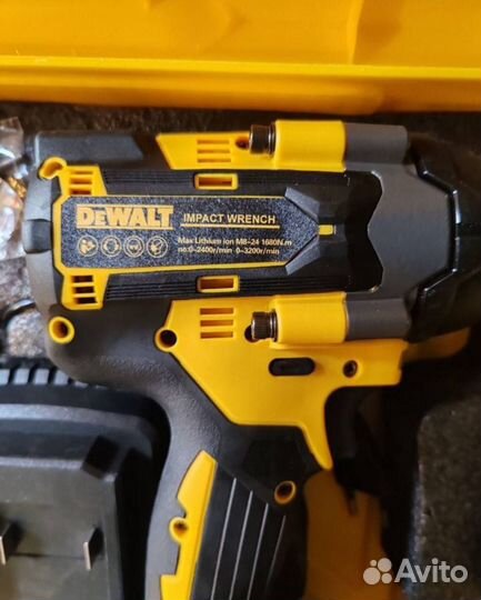 Аккумуляторный гайковерт DeWalt 800 Нм (Арт.21237)