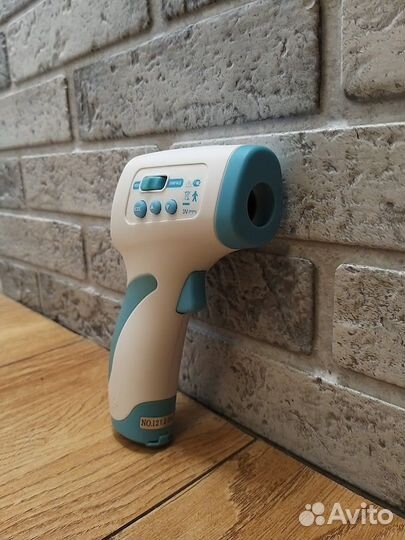 Бесконтактный термометр Sensitec NF-3101