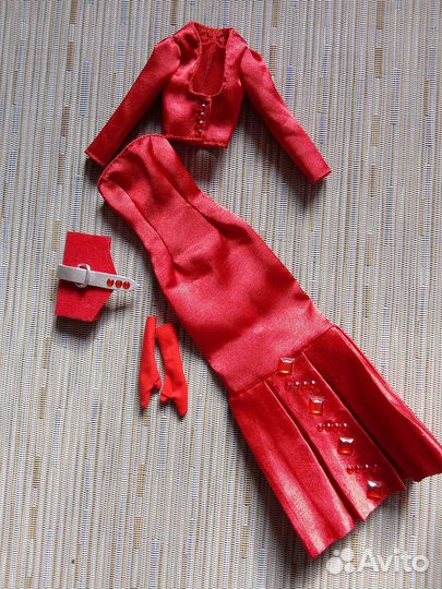 Шикарные аутфиты для кукол формата барби