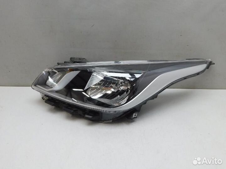 Фара левая Kia Rio