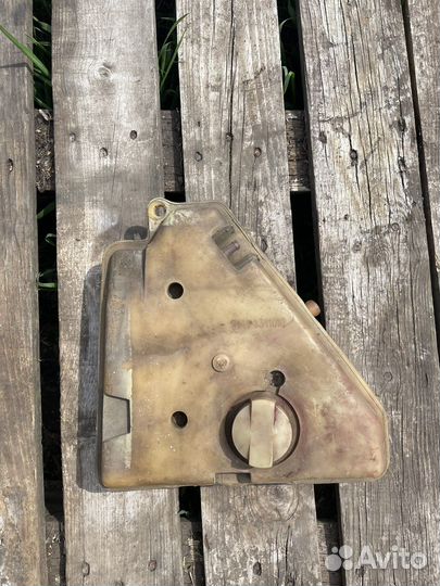 Расширительный бачок Москвич 2141