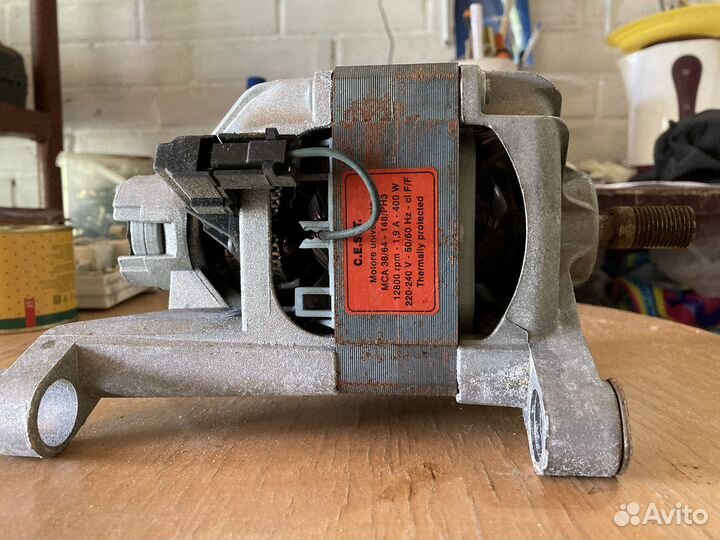 Двигататель стиральной машины