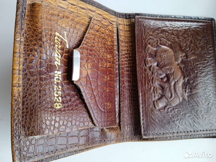 Мужское кожаное портмоне