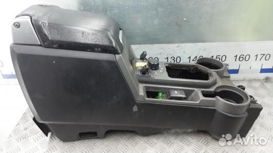 Подлокотник центральный land rover discovery 3 (DM