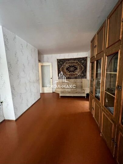 3-к. квартира, 49 м², 3/5 эт.