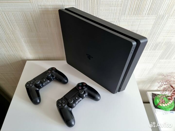 Sony PS4 slim 1tb