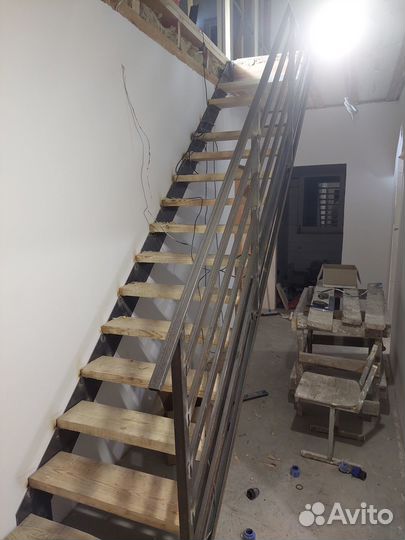 Услуги сварщика (забор и др.)монтаж отопления