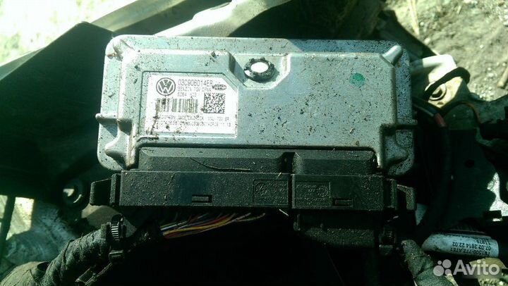 Блок управления двигателем VW Jetta-6 (1,6 CFN)