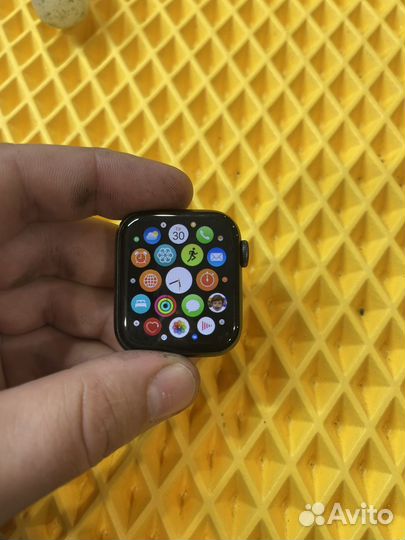 Часы apple watch 6 40 mm Экран