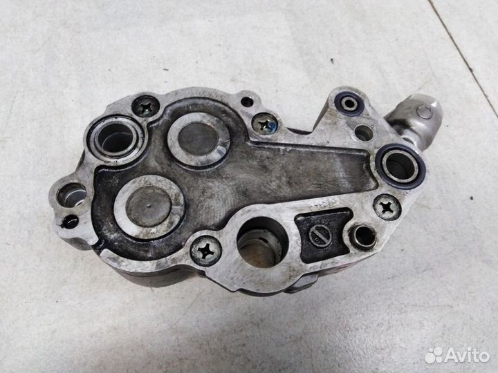 Насос масляный Митсубиси