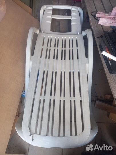 Шезлонг лежак пластиковый бу