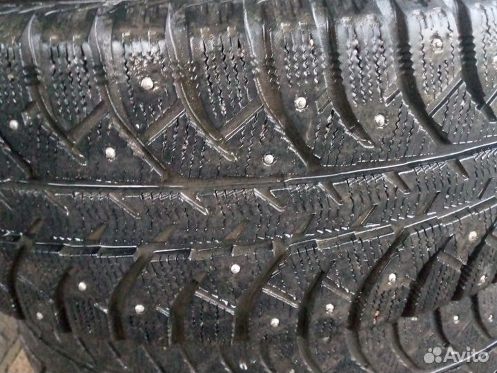 Bridgestone Ice Cruiser 7000 195/60 R15 88T