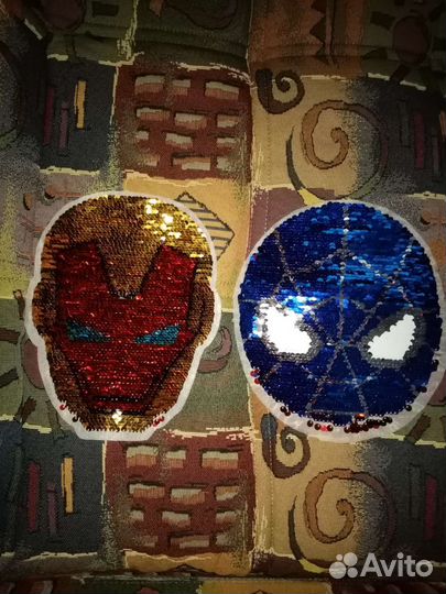 Нашивка на одежду двухцветная из паеток