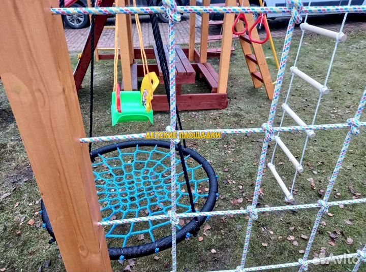 Детская площадка для всей семьи