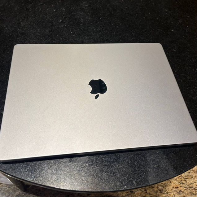Macbok pro 16 m2 max 32/1 tb
