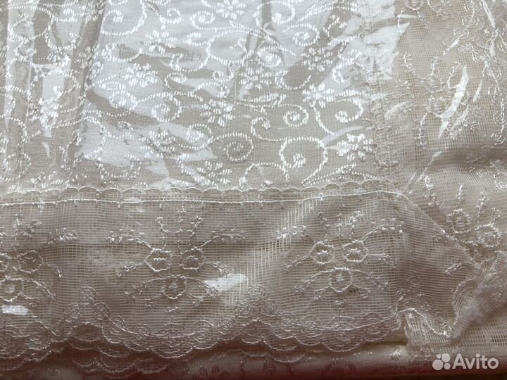 Новая очень красивая скатерть 1,60Х2,20Турция