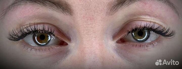 Модель наращивание ресниц