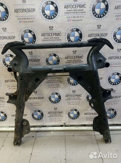 Подрамник на BMW X5 Е53 передний