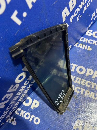 Форточка задней правой двери Mazda 3 Bk седан 2005