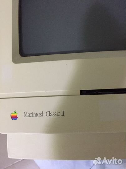 Компьтер Macintosh Classic ll
