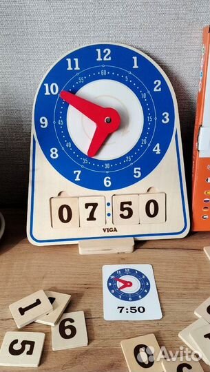 Развивающая игра Viga - деревянные часы