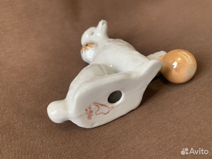 Статуэтка фарфоровая пудель. СССР