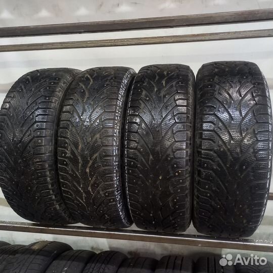 Matador MP 50 Sibir Ice 215/65 R16 98T